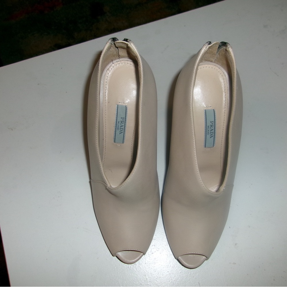 Prada Cream Ankle Boots with Minimalist Design - Picture 6 of 6